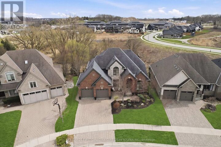 Property Photo:  2505 Gatenby Street  ON N6K 0C8 