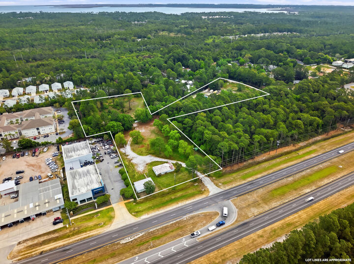 Property Photo:  5416 W US Highway 98  FL 32459 