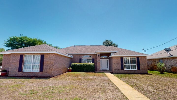 Property Photo:  8293 Onich Drive  FL 32566 
