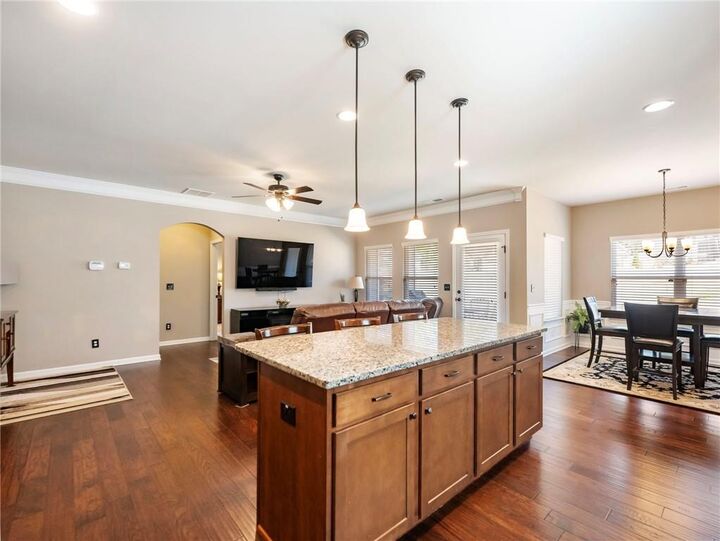 Property Photo:  374 Eagles Bluff Way  GA 30548 