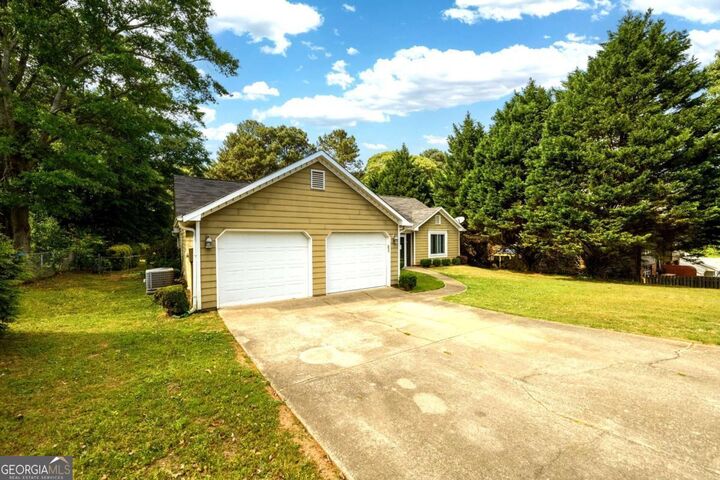 Property Photo:  840 Lodgeview Drive  GA 30620 