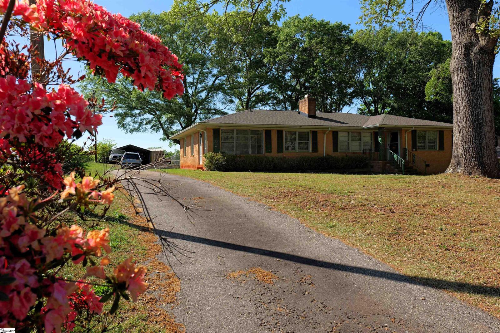 Property Photo:  303 Inman Road  SC 29365 