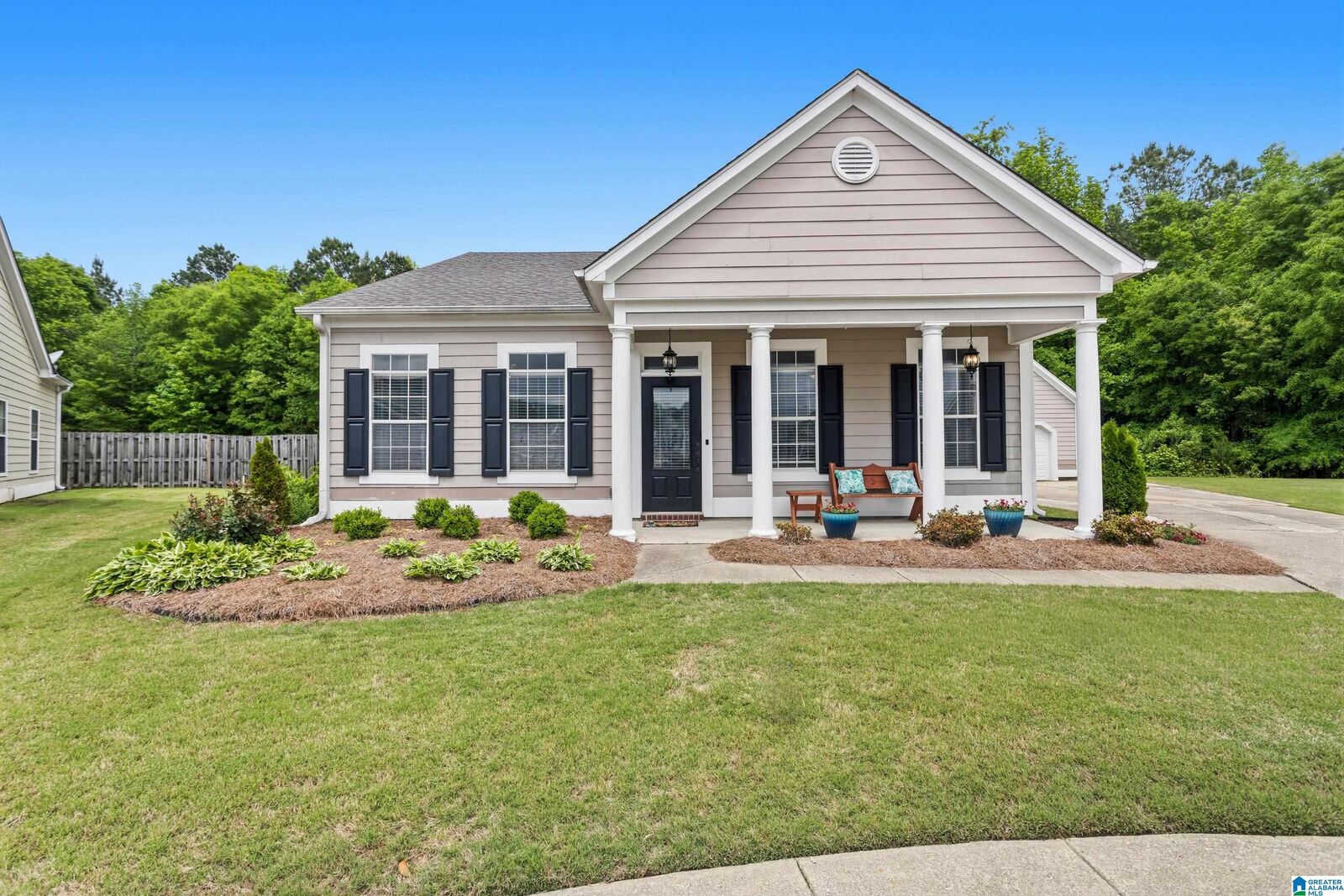 Property Photo:  6033 Kelly Creek Circle  AL 35004 