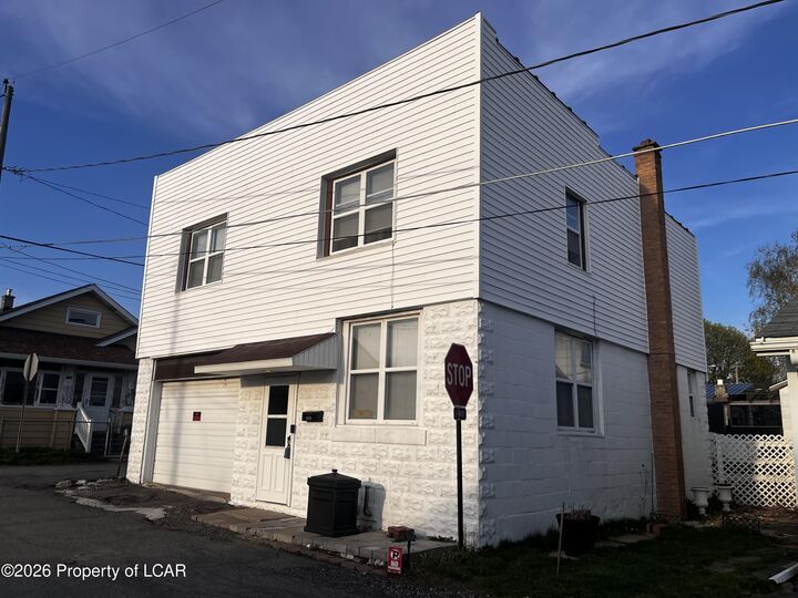 Property Photo:  1111 Lewis Street  PA 18224 