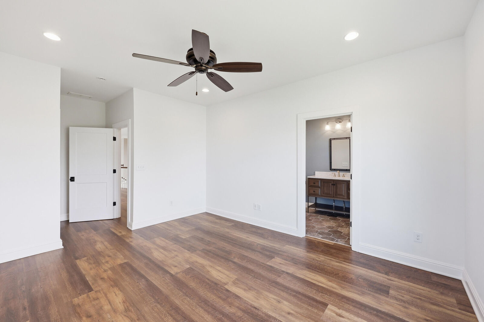 Property Photo:  5142 Whites Lane  KY 40515 