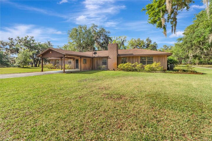 Property Photo:  1520 Legacy Woods Court  FL 34736 