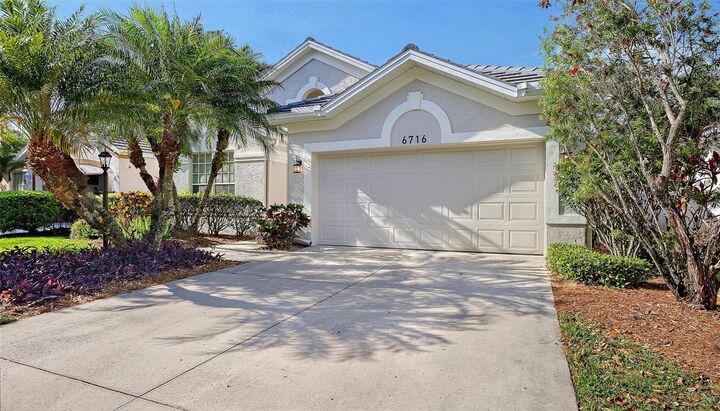 Property Photo:  6716 Spring Moss Place  FL 34202 