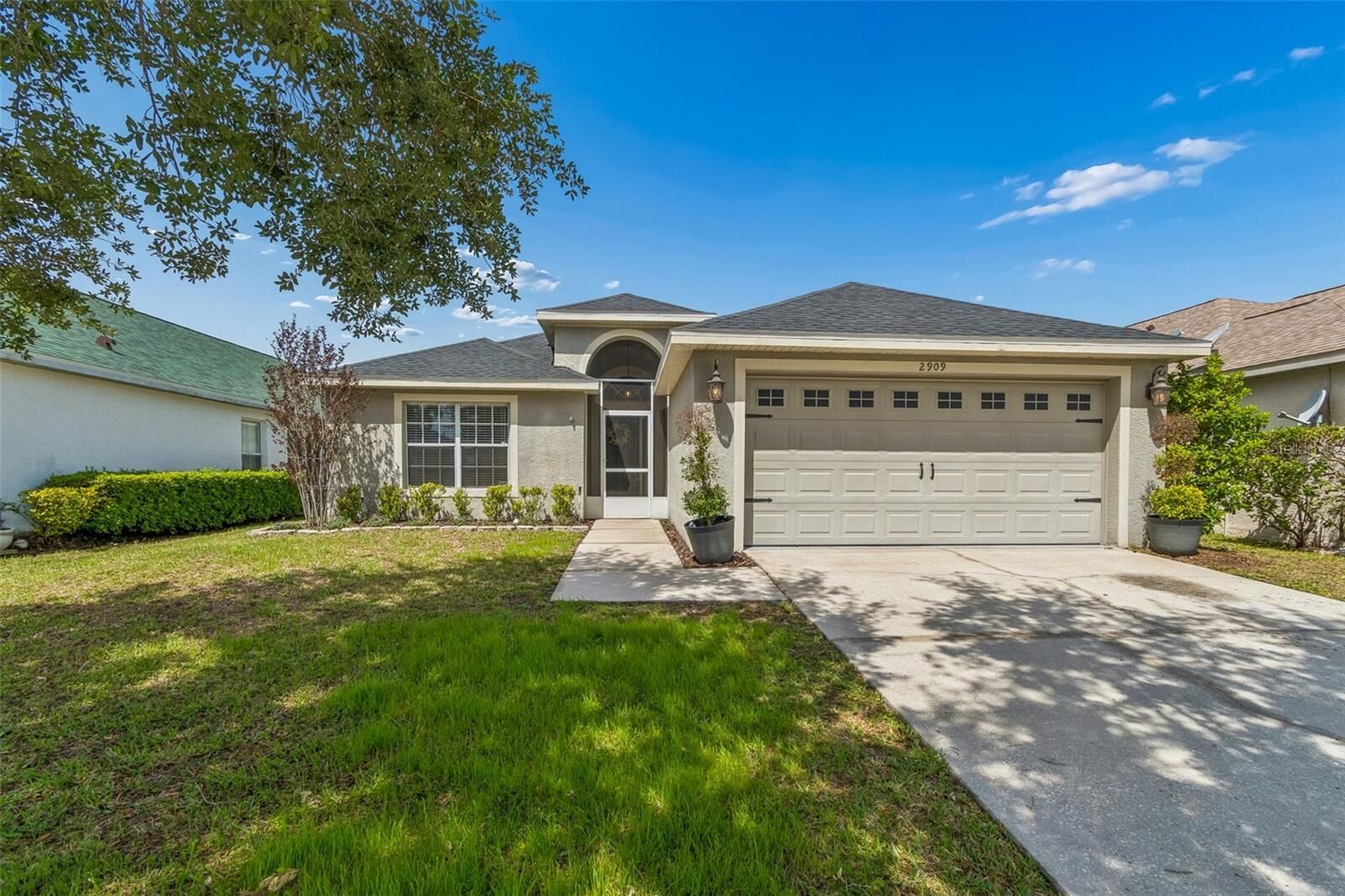 Property Photo: 2909 Billingham Drive FL 34639