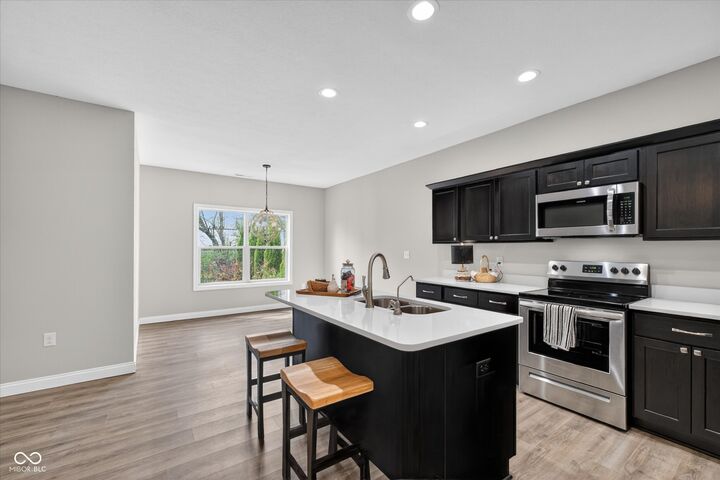 Property Photo:  2121 Jennifer Court  IN 46131 