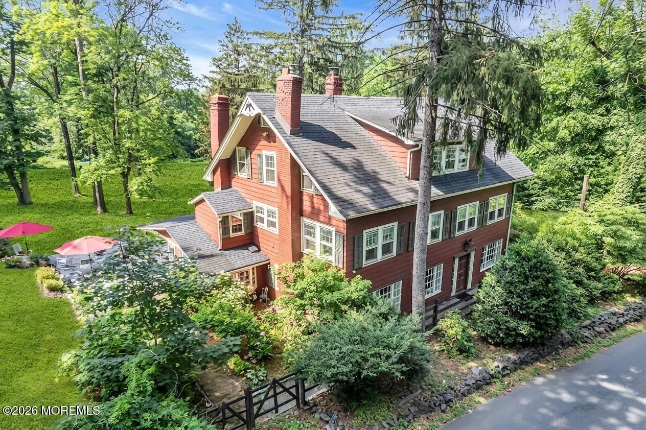 Property Photo:  2041 Raritan Road  NJ 07076 