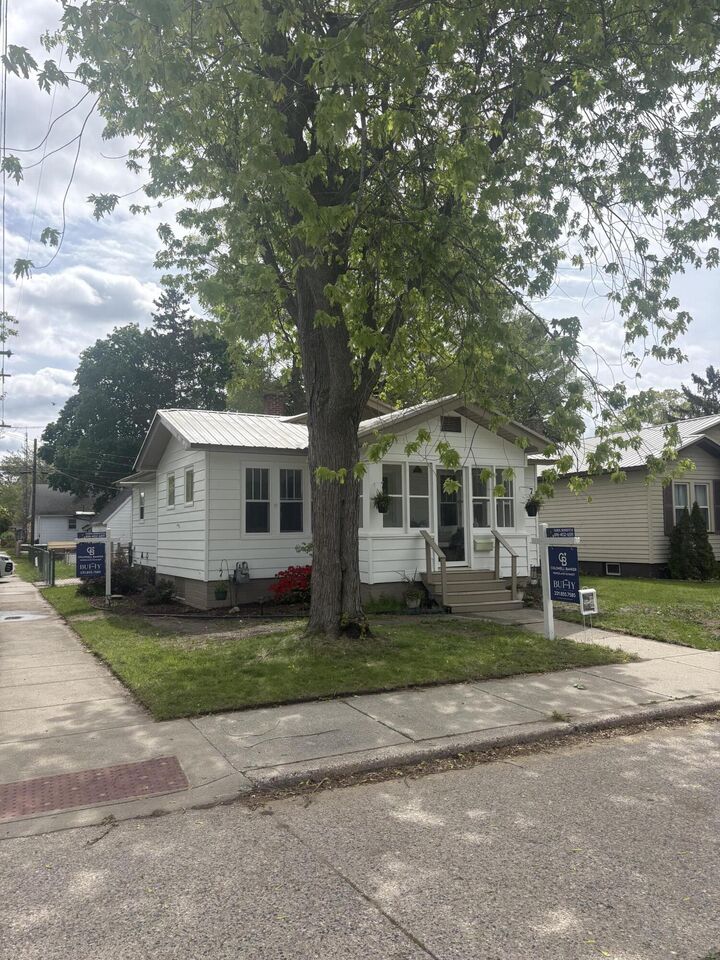 Property Photo: 2208 Torrent Street MI 49441