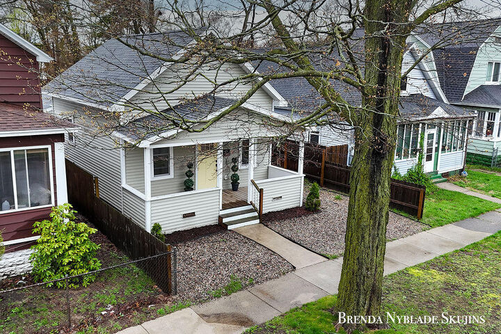 Property Photo:  1457 7th Street  MI 49441 