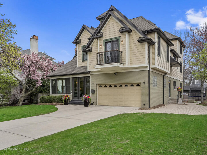 Property Photo:  451 S Spring Avenue  IL 60525 