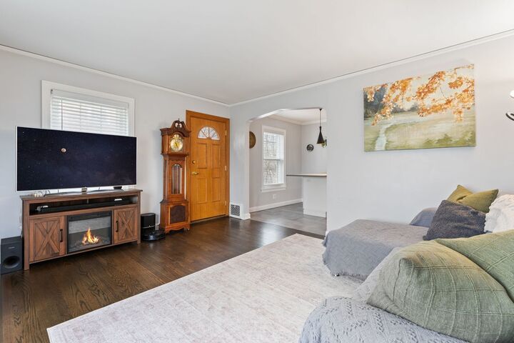 Property Photo:  2012 Newton Avenue  IL 60068 