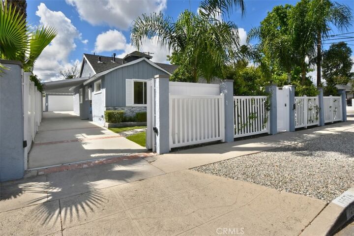 Property Photo:  15576 Hesby  CA 91436 