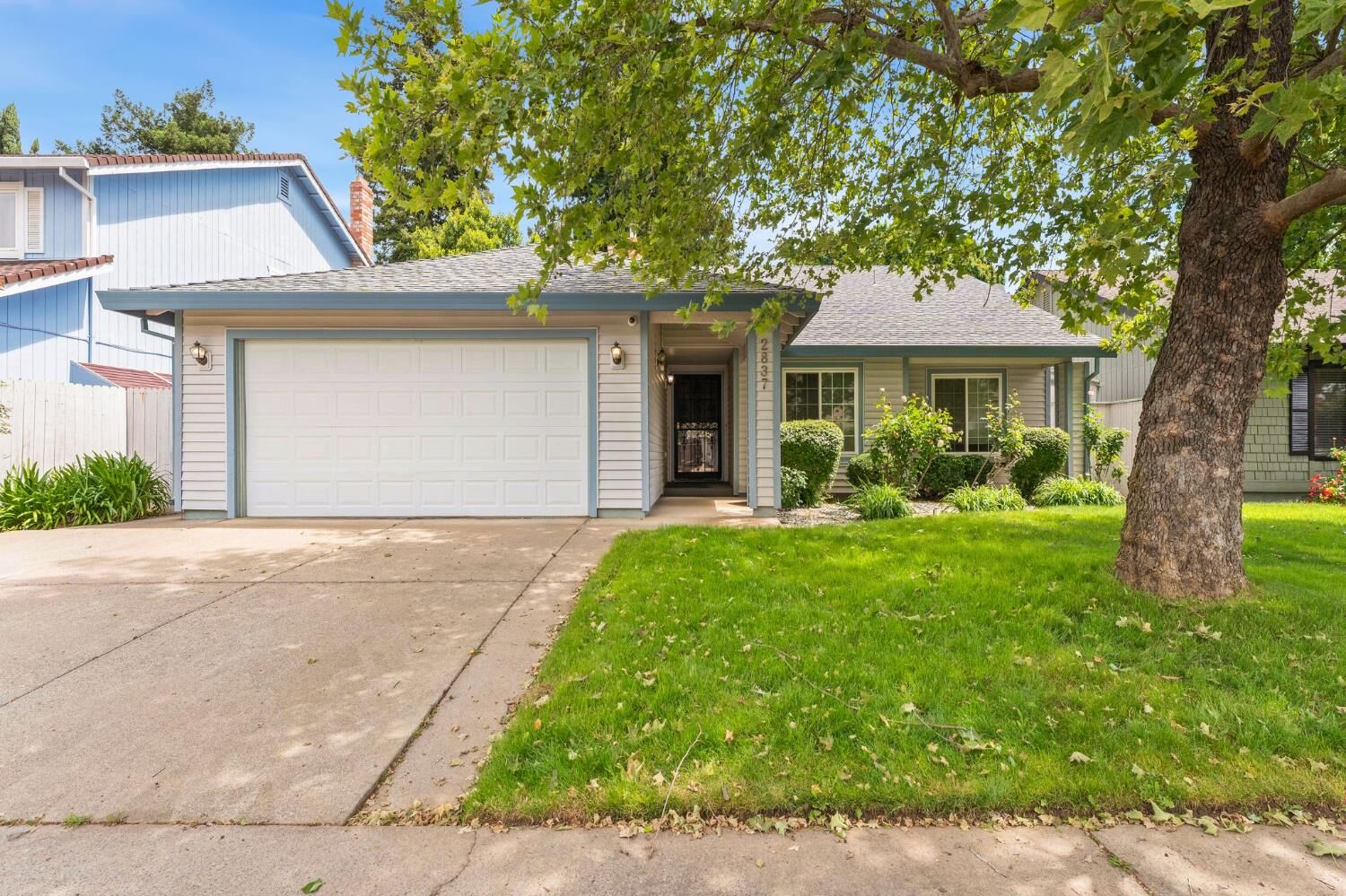 Property Photo:  2837 Tiffany West Way  CA 95827 