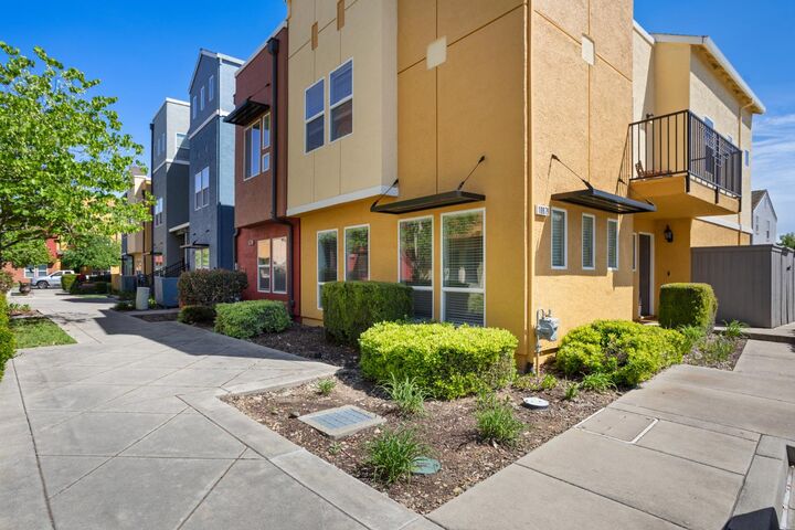 Property Photo:  10879 Stourport Way  CA 95670 