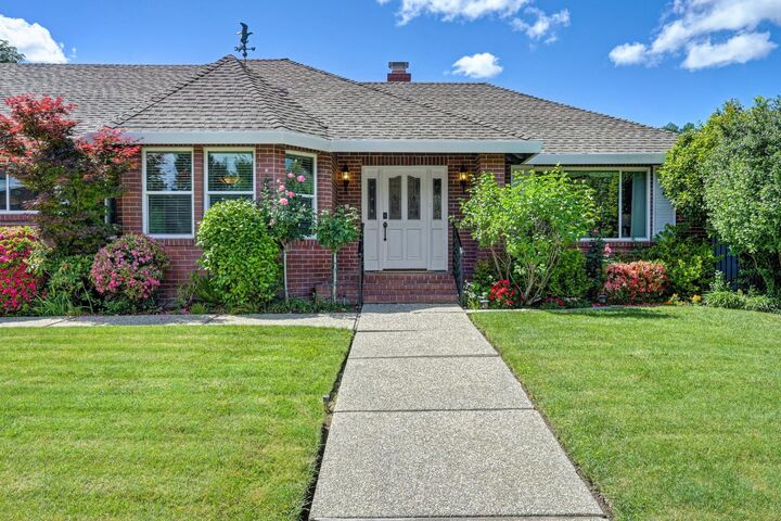 Property Photo:  7686 River Ranch Way  CA 95831 