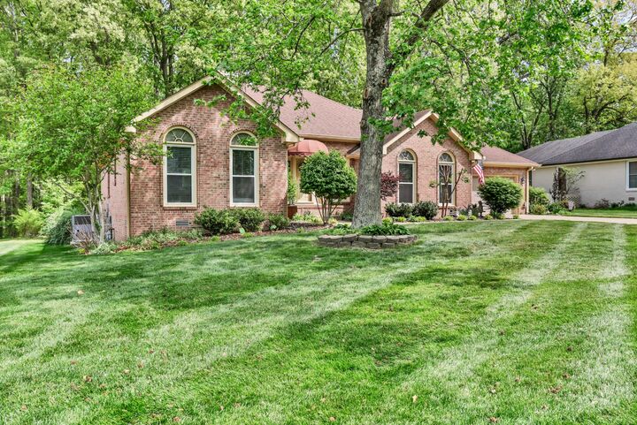 Property Photo:  236 Longwood Ln  TN 37043 