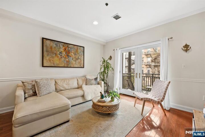 Property Photo:  87 Jackson Street 2C  NJ 07030 