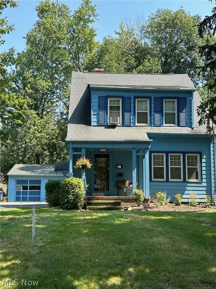 Property Photo:  1715 Edgefield Road  OH 44124 