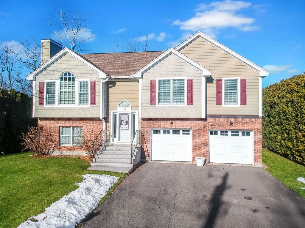 Property Photo:  129 Sunset Drive  NH 03220 