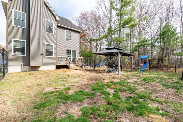 Property Photo:  10 Norway Plains Road  NH 03868 
