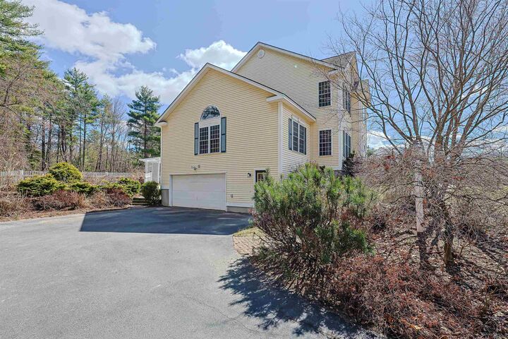 Property Photo:  10 Checkerberry Lane  NH 03053 