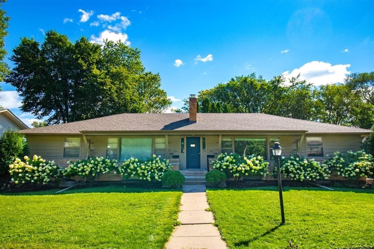 Property Photo:  3825 Ewing Avenue S  MN 55410 