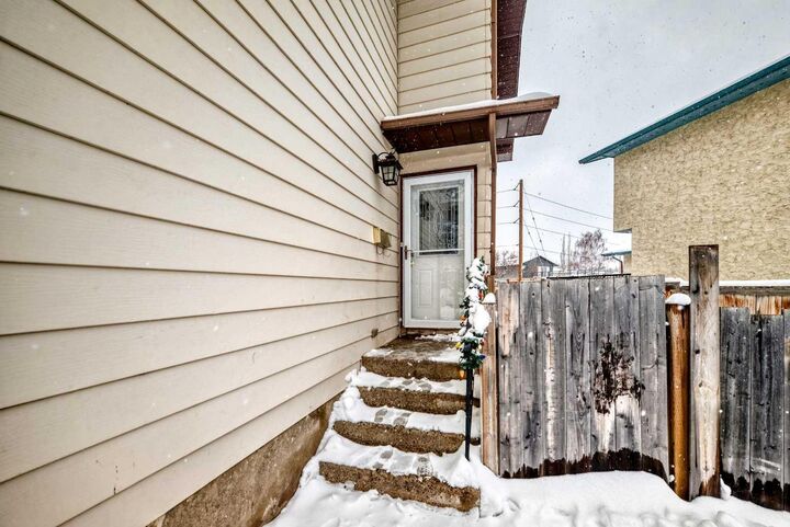 Property Photo: 139 Bermuda Drive NW AB T3K 1H6