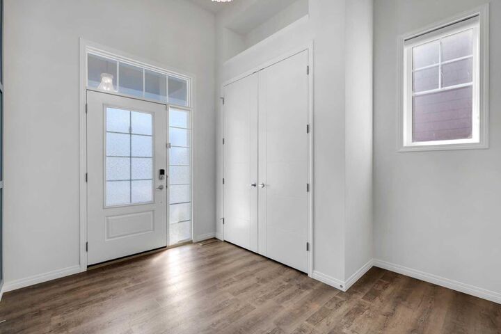 Property Photo:  17 Yorkstone Way SW  AB T2X 4K6 