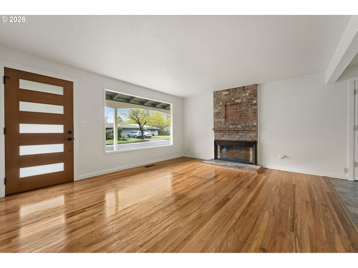 Property Photo:  6755 SW Princess Ave  OR 97008 