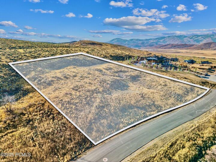 Property Photo:  6950 Bugle Trail  UT 84098 