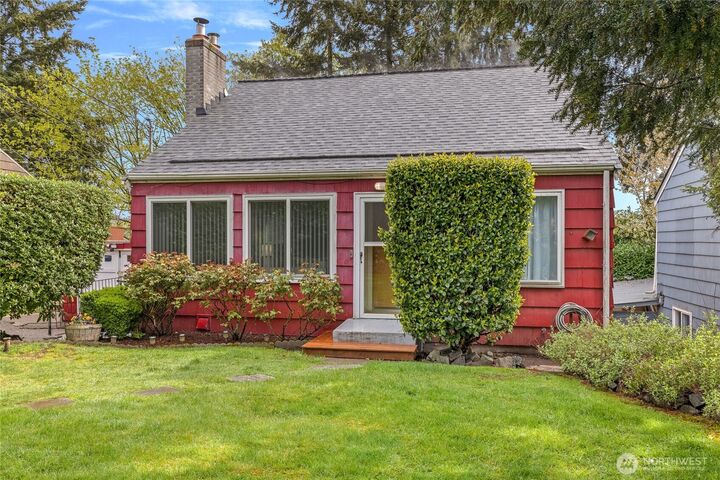 Property Photo: 10850 26th Avenue S WA 98168