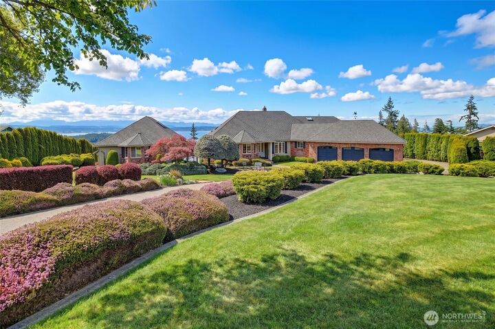 Property Photo:  505  Green Island Way  WA 98282 