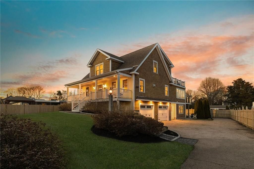 Property Photo:  81 South Pier Road  RI 02882 