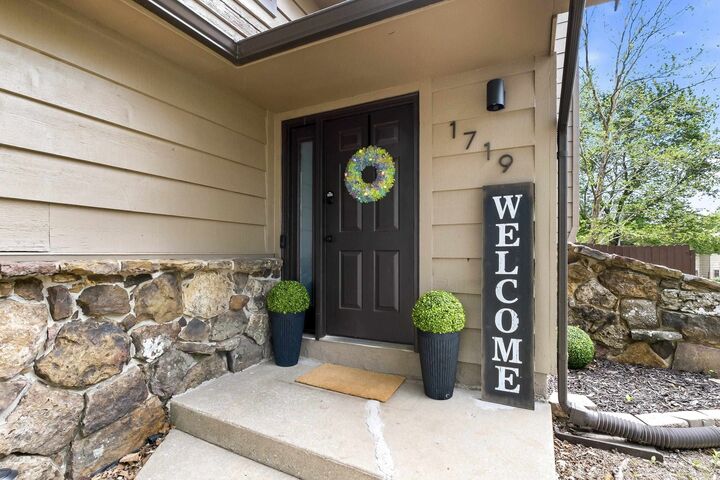 Property Photo:  1719 E Pinion  KS 67037 