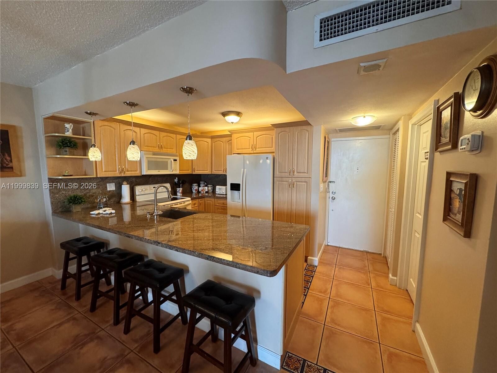 Property Photo:  3725 S Ocean Dr 421  FL 33019 