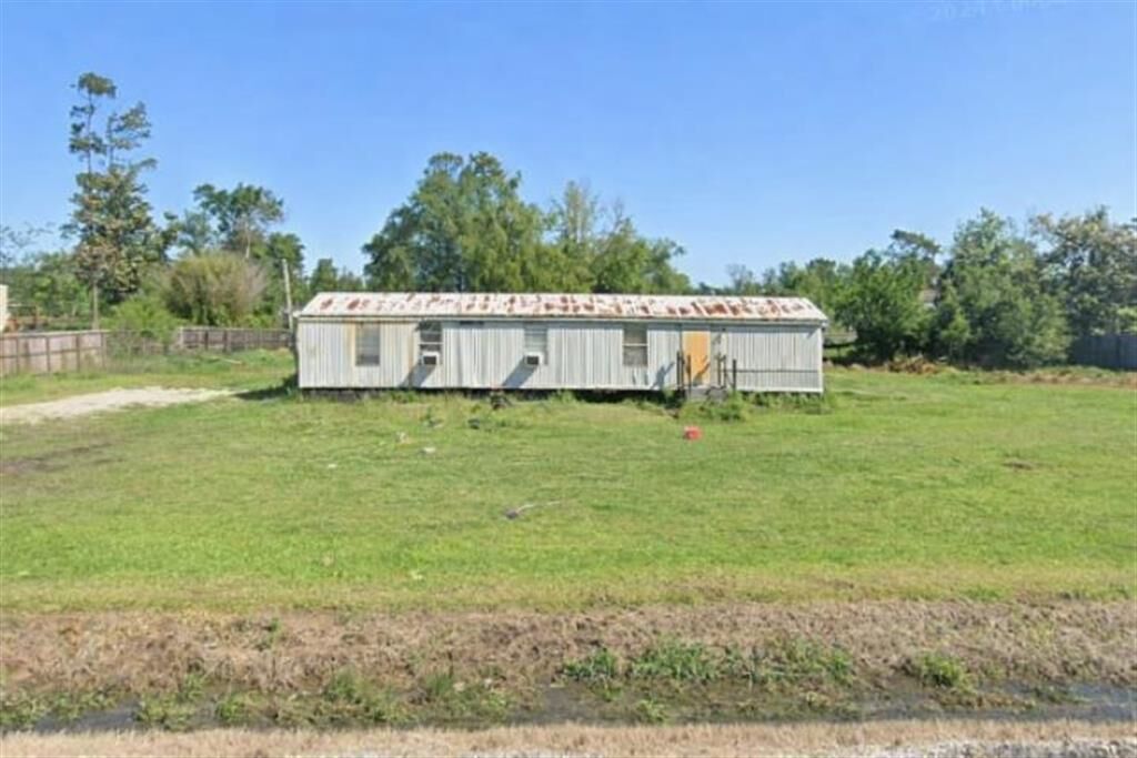Property Photo: 2416 Gulfway Boulevard LA 70669