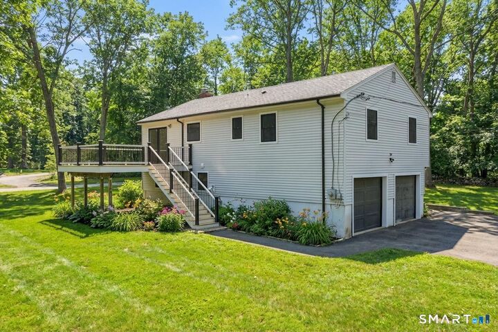 Property Photo:  211 Forsyth Road  CT 06370 