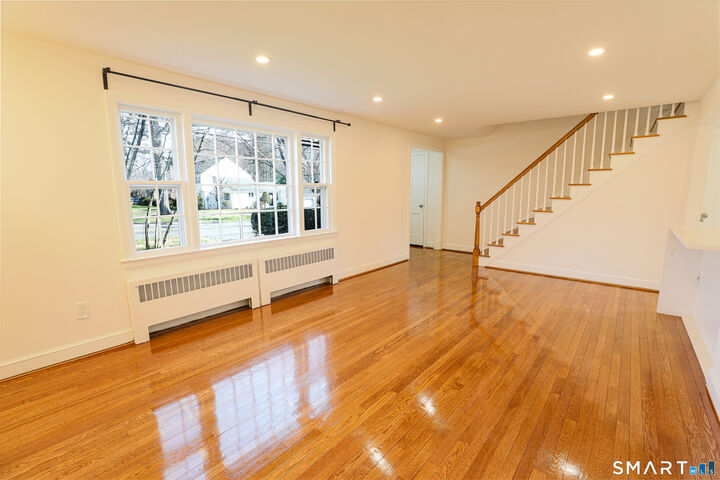 Property Photo:  105 Hyde Road  CT 06117 