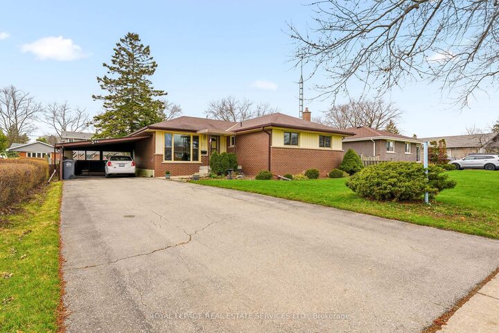 384 Appleby Line — photo 1