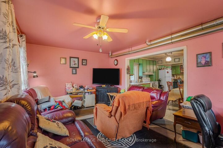 Property Photo: 259 Bishop Street N ON K0C 1A0
