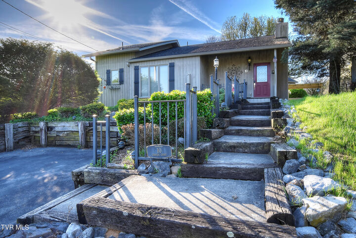 Property Photo:  10 Crouch Court  TN 37615 