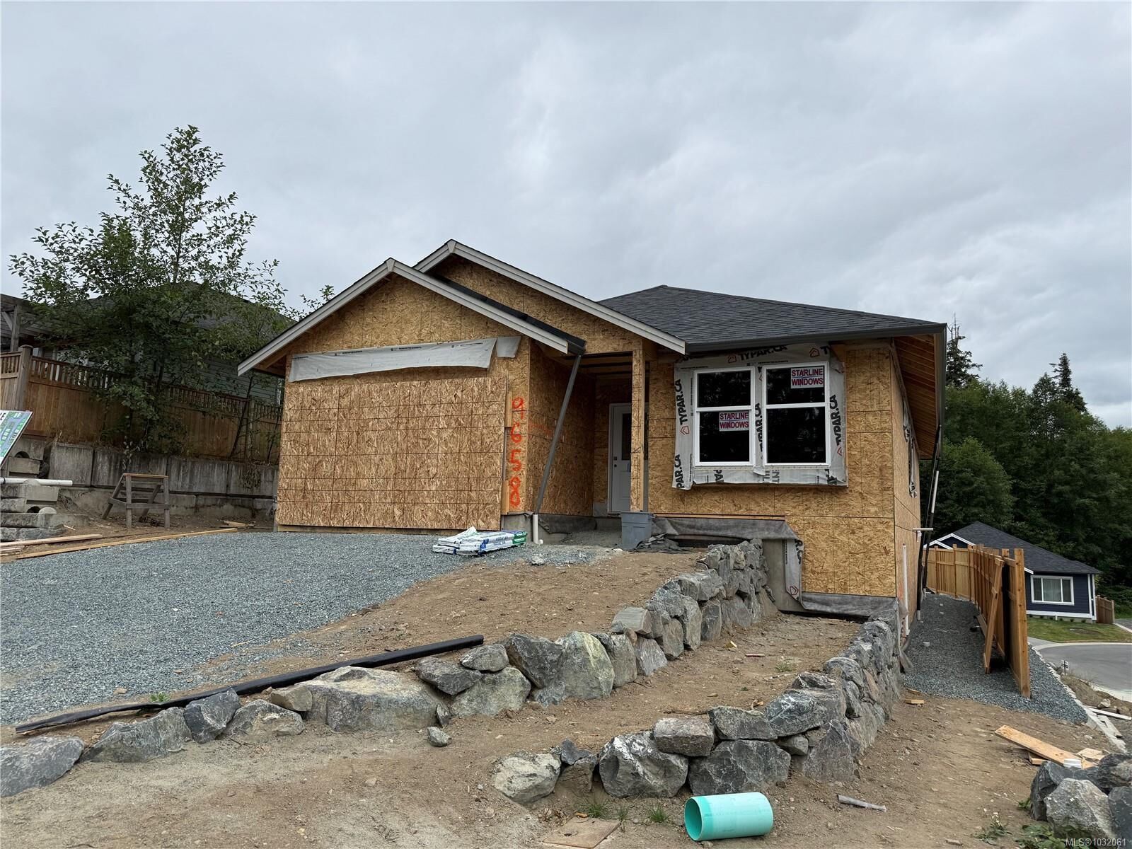 Property Photo: 9658 Askew Creek Dr BC V0R 1K3