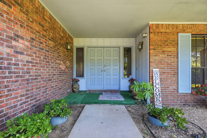 Property Photo:  105 Tanglewood Court  FL 32547 