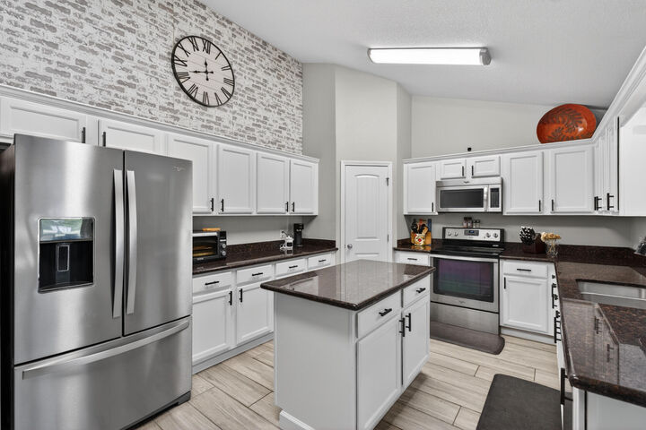 Property Photo: 8418 Sevilla Street FL 32566