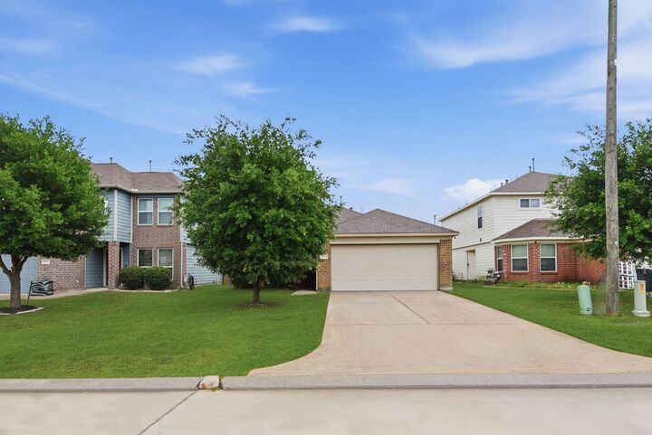 Property Photo:  16763 N Blue Jay Drive N  TX 77385 