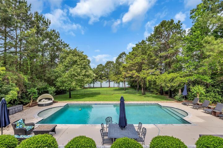 Property Photo:  8416 Majestic Lake Court  TX 77316 
