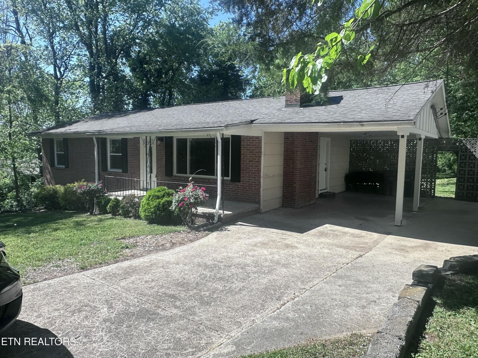 Property Photo:  2516 Wayland Ave  TN 37914 